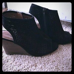 Lucky brand peep toe wedge